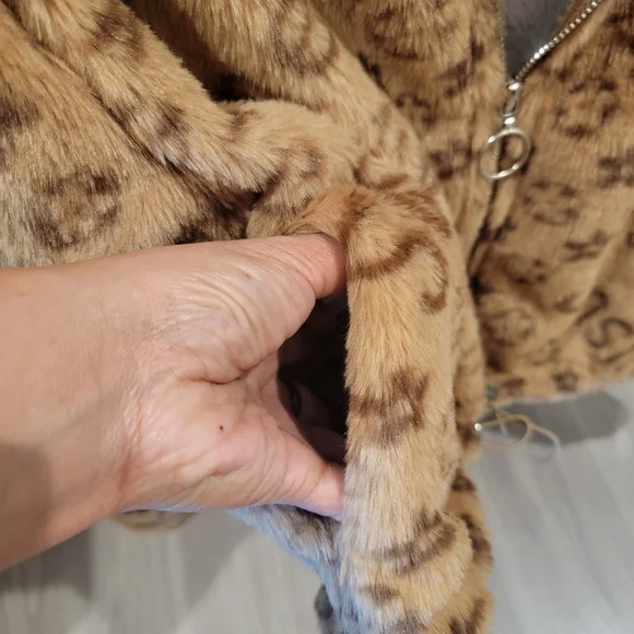 Monogram Pattern Fleece Jacket - Picture 3 of 3